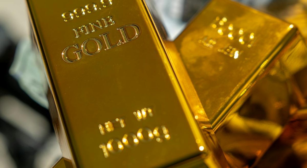 The Smartest Order to Invest Your Money for Maximum Returns in 2026