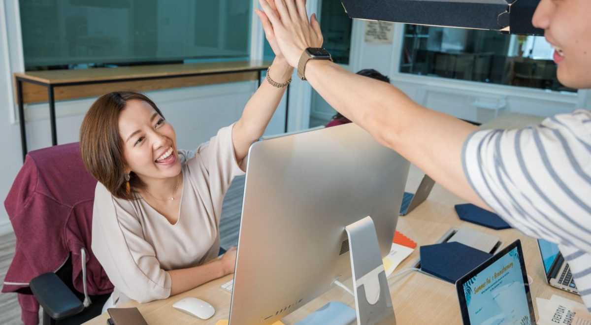 GOOD CONNECTION IN WORKPLACE